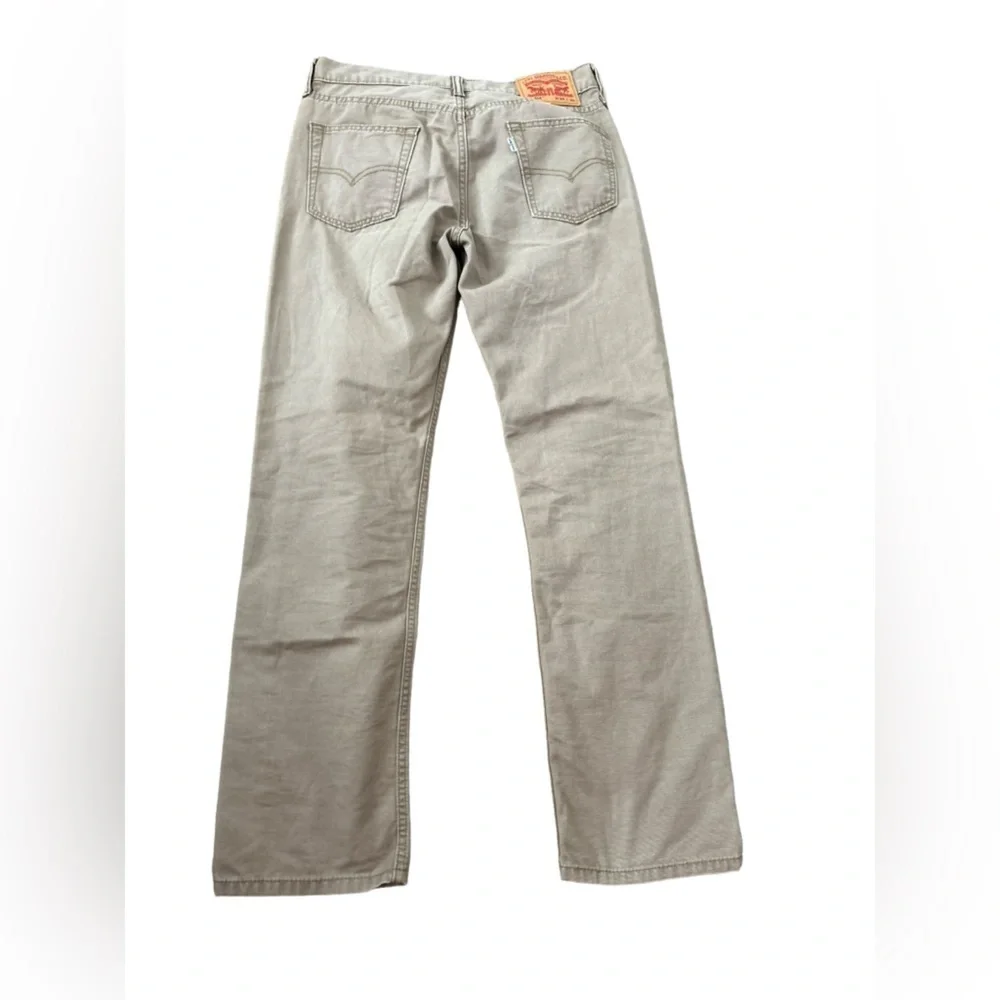 Levi's Men's Khaki Jeans Size 29x30‎ Beige Straight Fit 5-Pocket Design